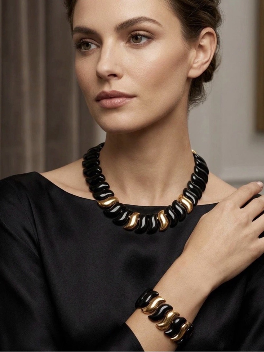 Napier Black and Gold Wave Link Necklace and Bracelet Set